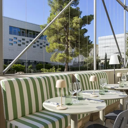 Sowell Arena Otel 4*
